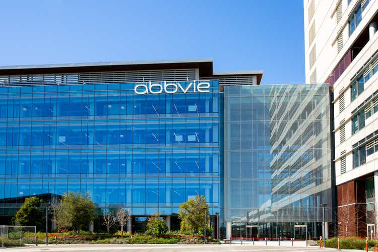 AbbVie 2024 வருவாய் முன்னறிவிப்பை ஒரு பங்கிற்கு alt=