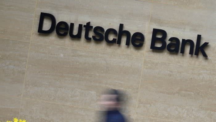 Deutsche Bank மோசமான கடன் வழங்கல் அதிகரிப்பு பற்றி எச்சரிக்கிறது