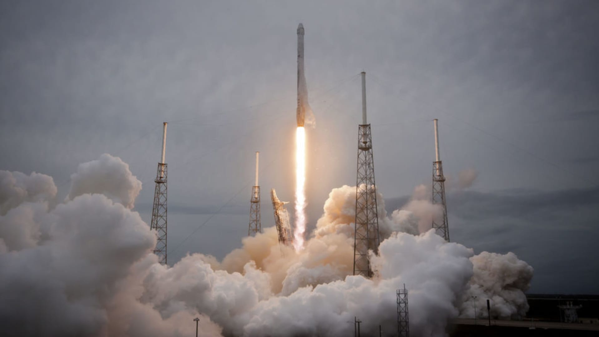 ஃபெடரல் ஏவியேஷன் நிர்வாகம் SpaceX ஸ்டார்ஷிப் 5 விமானத்திற்கு ஒப்புதல் அளித்துள்ளது