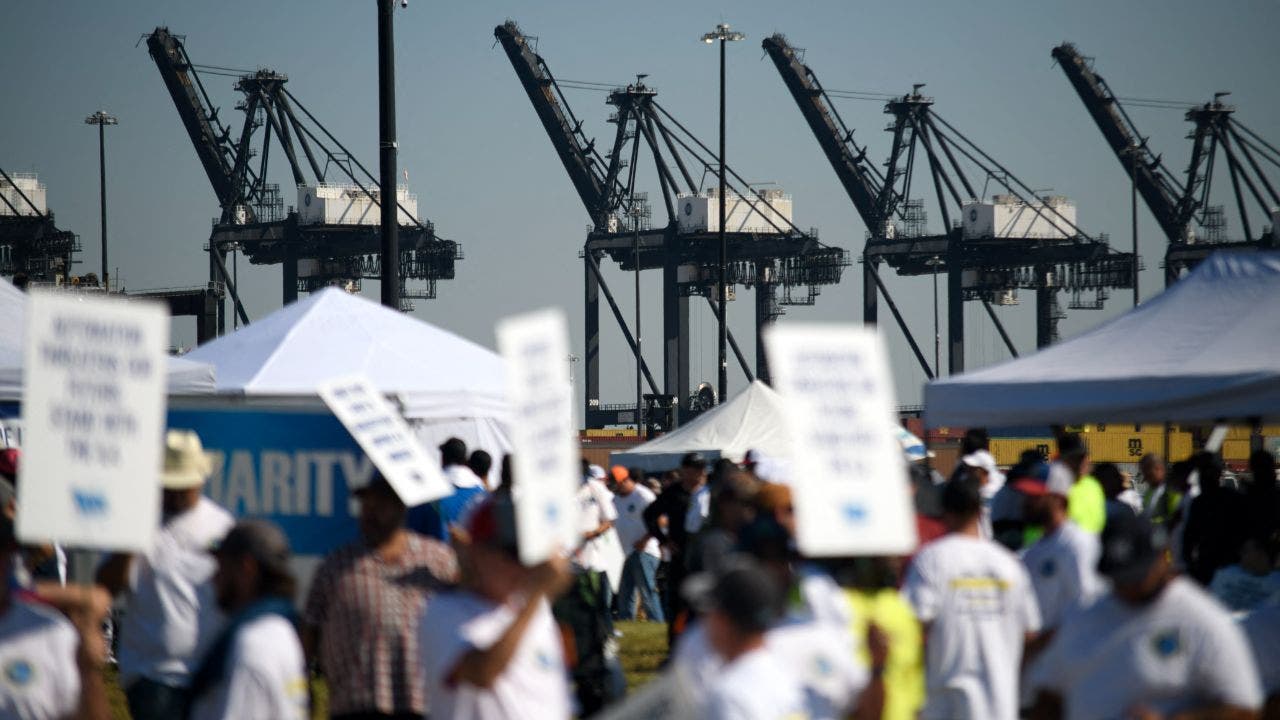 Dockworkers’ union walks away from negotiations with East and Gulf Coast employers