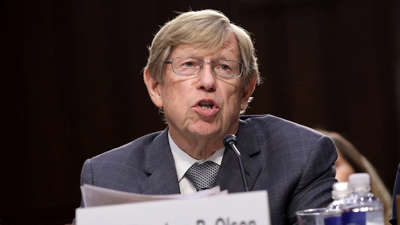 Former Solicitor General Theodore Olson, conservative lawyer who argued Bush 2000 recount case, dead at 84