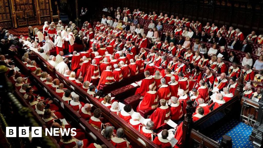 MPs back ending all hereditary peers